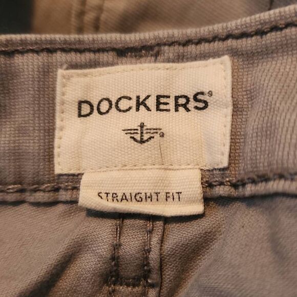 Dockers Mens Size 36x32 Gray Straight Fit Ribbed Chino Pants - Picture 2 of 8